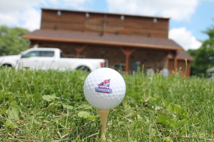 Pioneers Red and Blue Zane Trace School Logo Local Ohio Set Wholesale Bulk Golf Balls Golfer Sport Logo Printed Set Bulk Club Clubhouse