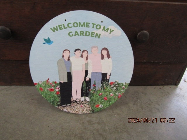 Custom Welcome Sign Garden Family Portrait Floral Waterproof PVC Textured Round Logo Print Weather Proof Sustainable Durable