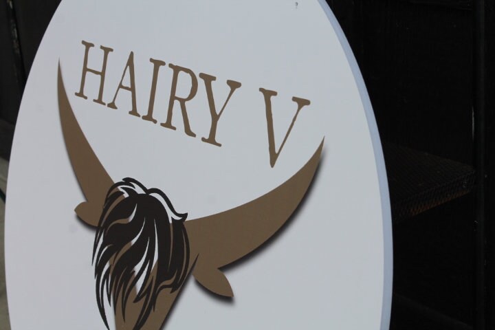 Personalized Cattle Company Hairy Cow Est Longhorn Highland Cow Smooth Round Waterproof Weatherproof Outdoor Signage PVC