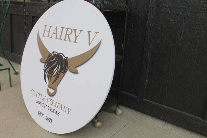 Personalized Cattle Company Hairy Cow Est Longhorn Highland Cow Smooth Round Waterproof Weatherproof Outdoor Signage PVC