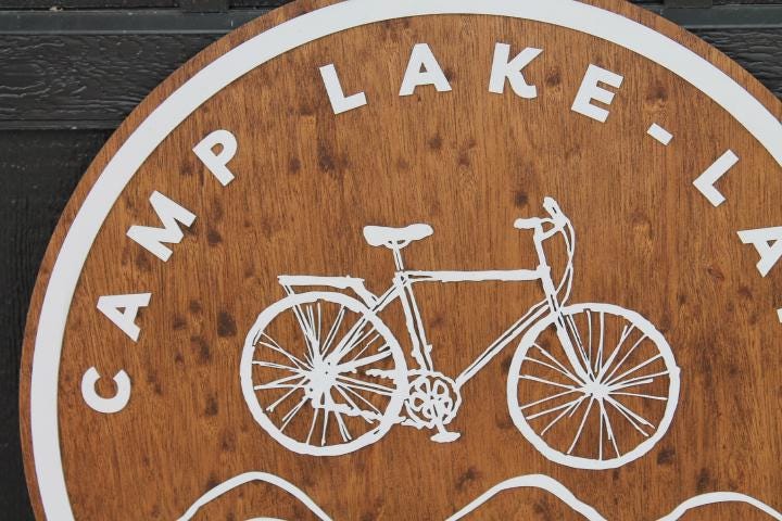 Round Custom Business Sign Wood and White Bike Bicycle Camp Signage Outdoors Hiking Lake Camping 3D Raised Layered Sign