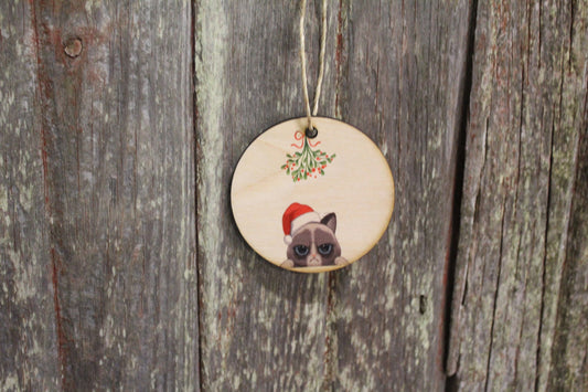Grumpy Cat Keychain Christmas Mistletoe Santa Hat Ornament Siamese Feline Decoration Décor Wood Circle Sign Gift