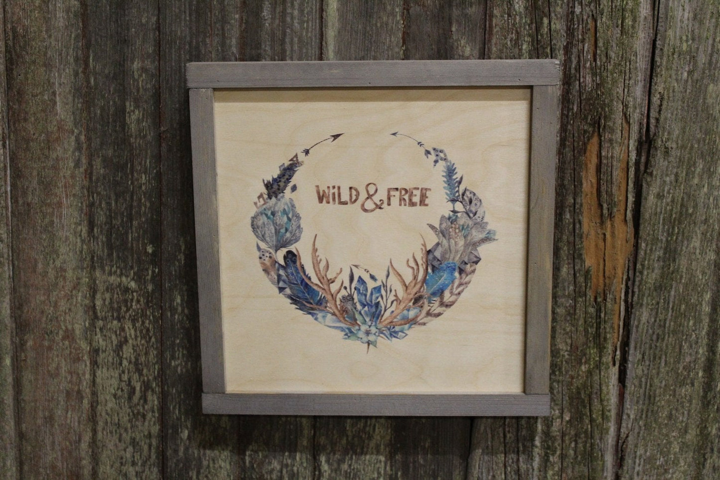 Framed Wild & Free Wood Sign Wreath Feathers Arrows Branches Rustic Text Decoration Print Wall Art Decor Farmhouse Primitive Wall Hanging