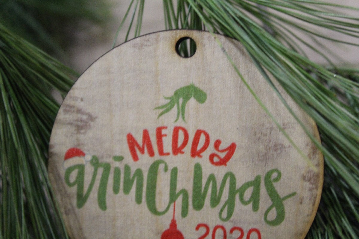 Set of 3 Merry Christmas Ornament Giftable Keepsake Mean One Christmas Keychain Décor Wood Sign Tree Gift Cute Character Hand Green Festive