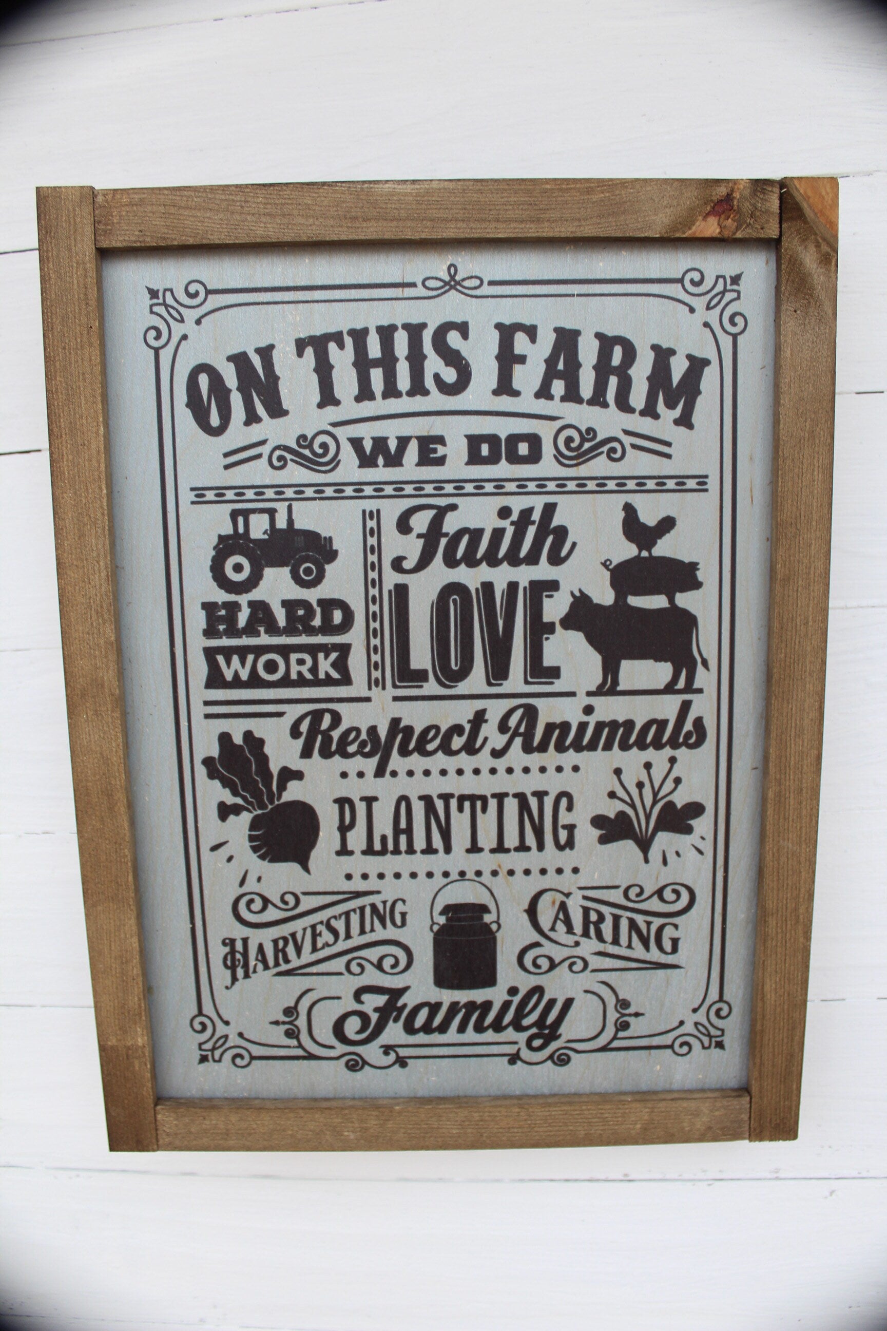 Farm Life Wood Sign On The Farm Love Work Tractor Faith Family Caring List of Quotes Farmhouse Rustic Barn Wood Decoration Pig Rooster Cow