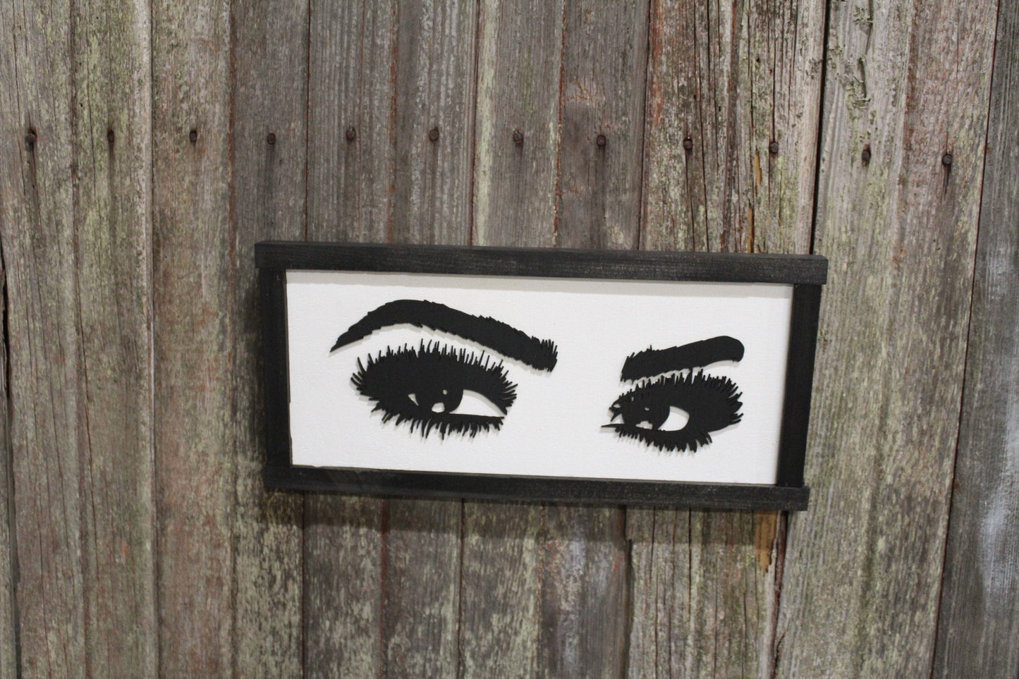 Ladies Eyes 3D Lashes Makeup Wood Sign Raised Image Feminine Primitive Wall Hanging Rustic Decor Salon Beauty Parlor Decoration Black White