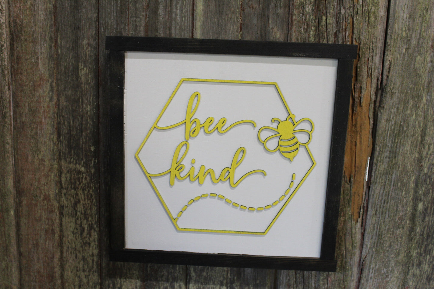 Bee Kind Wood Sign Honey Comb Queen Bee 3D Raised Text Bumble Bee Wreath Rustic Honey Bee Hive Farmhouse Country Yellow Wall Hanging Art