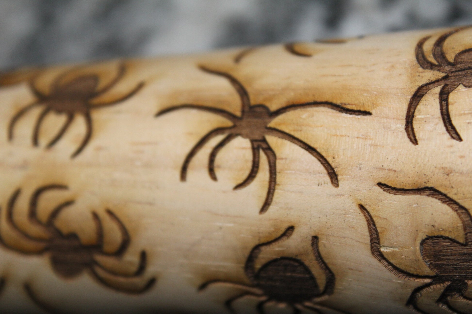 Spider Halloween Creepy Arachnid Bug Rolling Pin Texture Embossed Engraved Wooden Cookie Stamp Laser Pottery Clay Stamp Embossing Roller Art