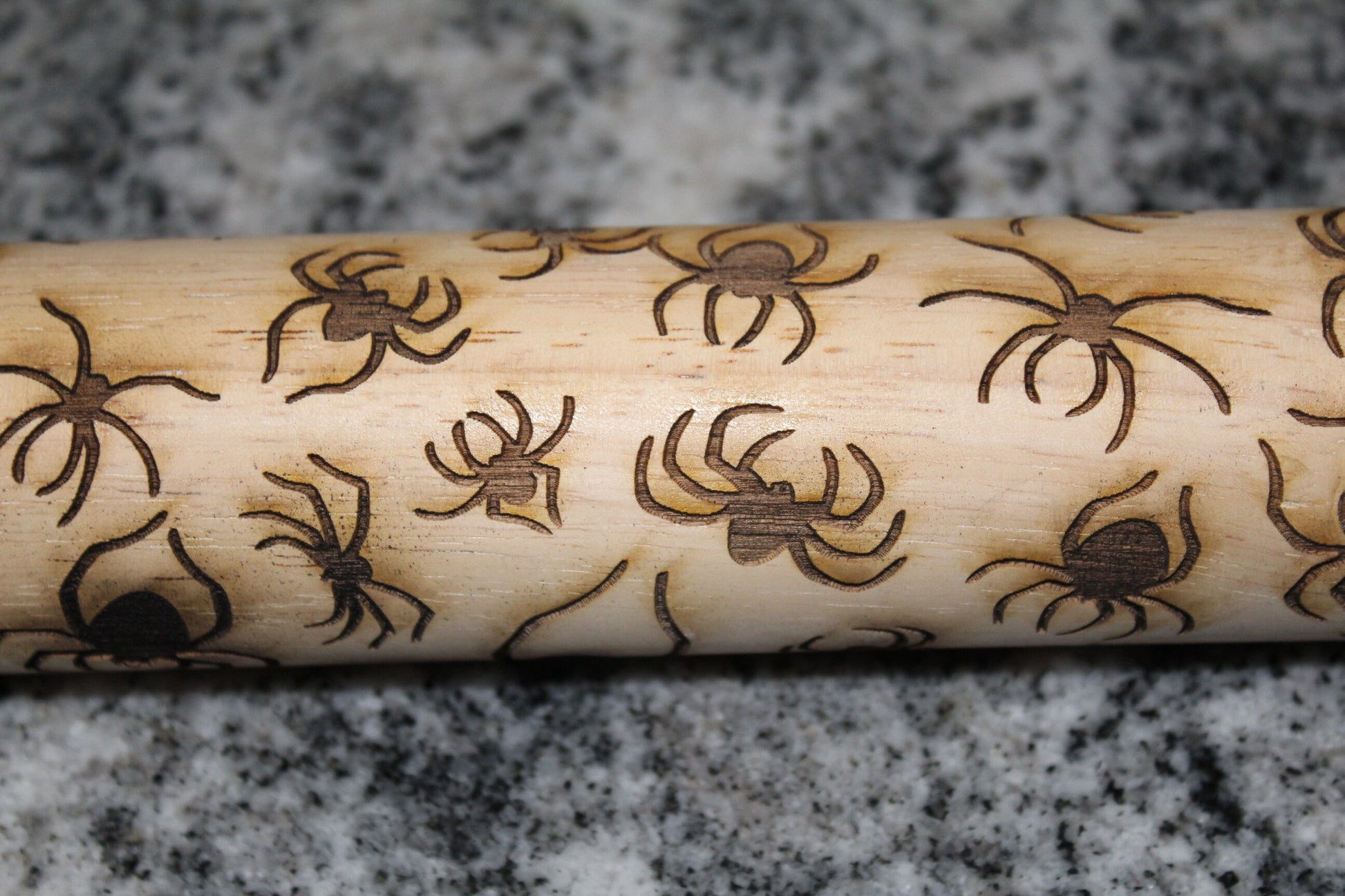 Spider Halloween Creepy Arachnid Bug Rolling Pin Texture Embossed Engraved Wooden Cookie Stamp Laser Pottery Clay Stamp Embossing Roller Art