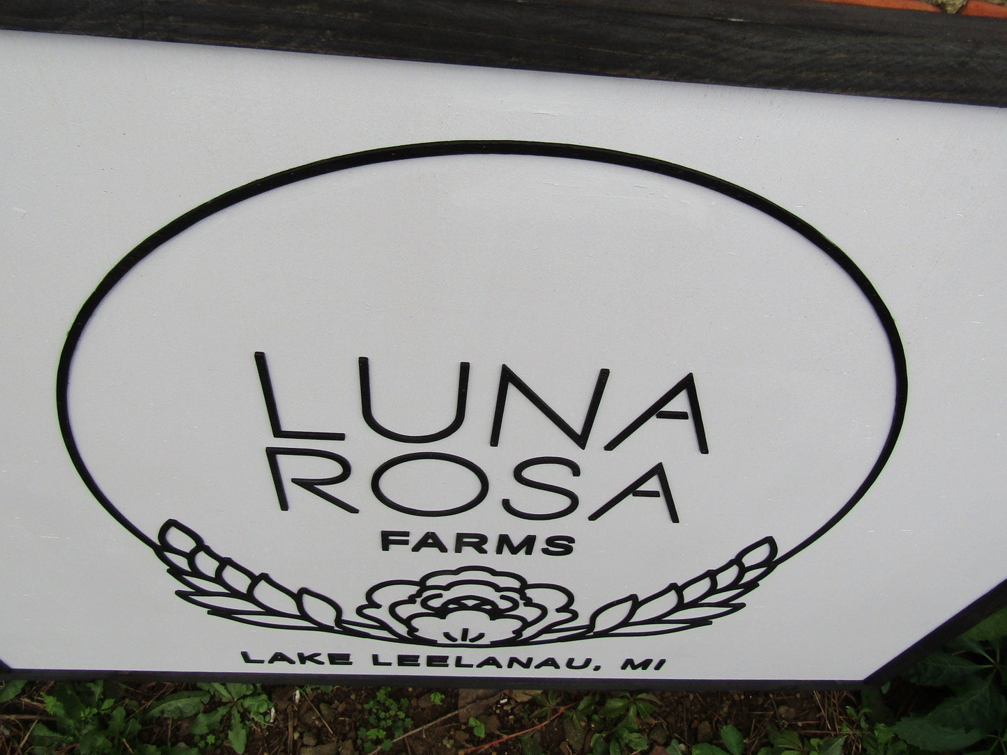 Luna Rosa Farms Homestead Sign Commerical Signage Floral Hoop Wreath Minimalist Style Handmade Decor 3d Wood Laser Cut Sign Farmhouse Flower