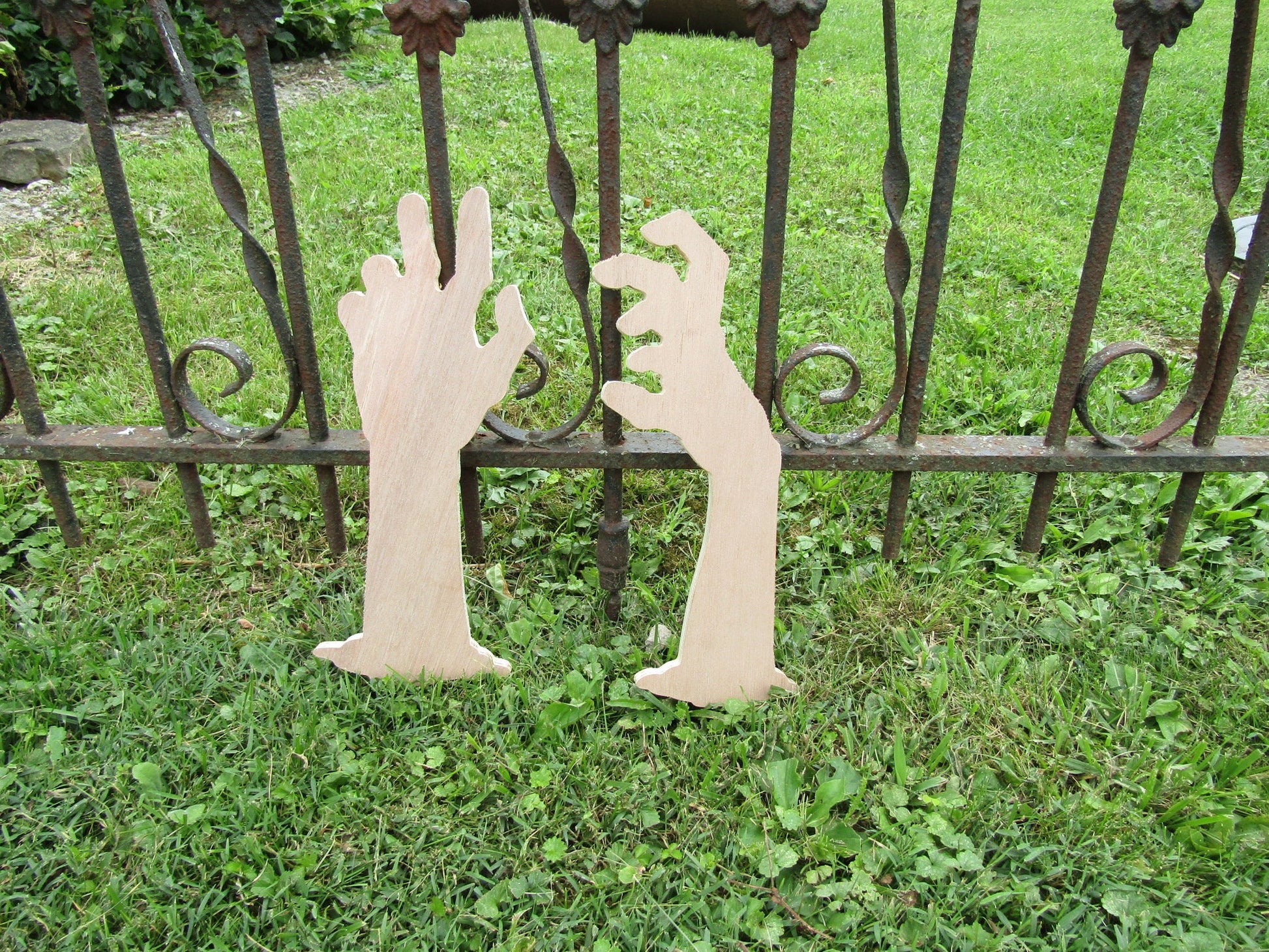 Zombie Hands Lawn Decoration Graveyard Prop Halloween Decor Spooky ...
