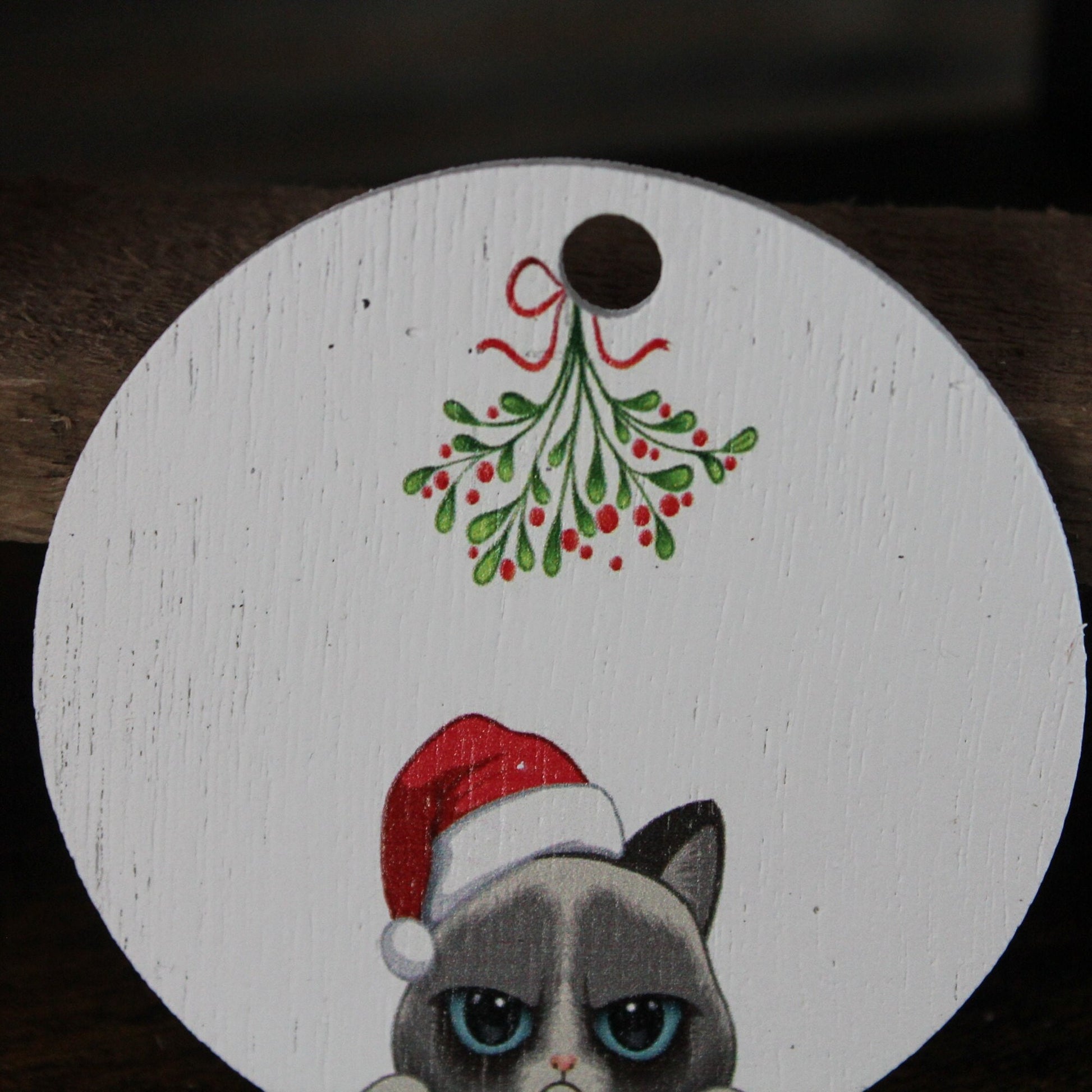 Grumpy Cat Siamese Himalayan Keychain Christmas White Wood Mistletoe Santa Hat Ornament Blue Eyes Feline Decoration Décor Circle Sign Gift