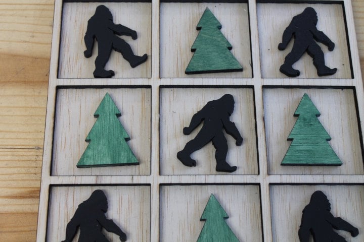 Handmade Tic Tac Toe Bigfoot Sasquatch Cabin Woods Stained Camping Cabin game Wooden Lodge Vacation Family game boardgame Laser cut engraved