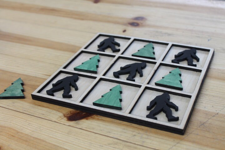 Handmade Tic Tac Toe Bigfoot Sasquatch Cabin Woods Stained Camping Cabin game Wooden Lodge Vacation Family game boardgame Laser cut engraved