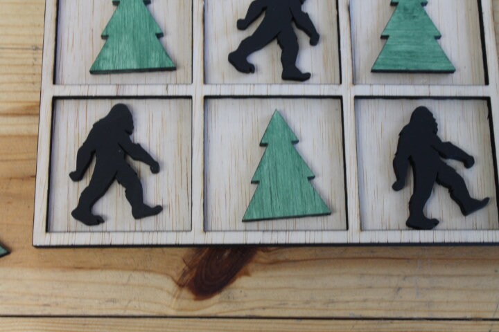 Handmade Tic Tac Toe Bigfoot Sasquatch Cabin Woods Stained Camping Cabin game Wooden Lodge Vacation Family game boardgame Laser cut engraved