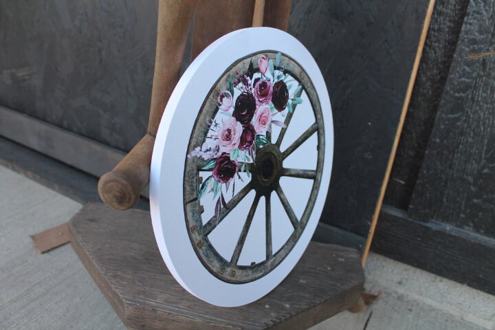 Wagon Wheel Rustic Outdoor Weatherproof Print Floral Roses Yard Art Round Country Farmhouse Cottage Country Decor Western